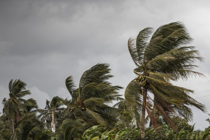 Cyclone Chido Le Syst Me Devrait Passer Proximit Imm Diate De