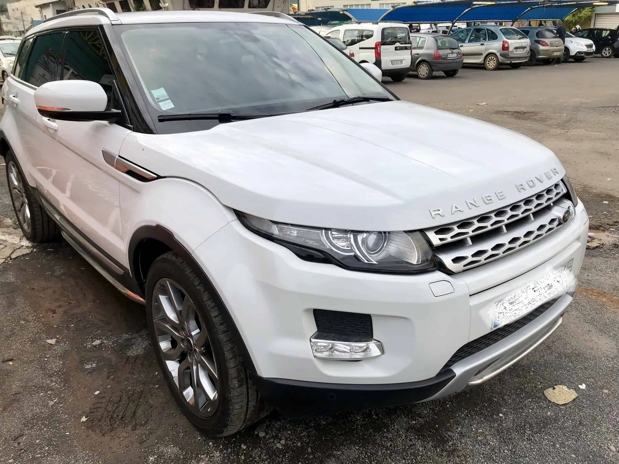 Range Rover évoque