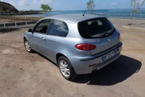 Vends Alfa Roméo 147 essence 3300€ à débattre