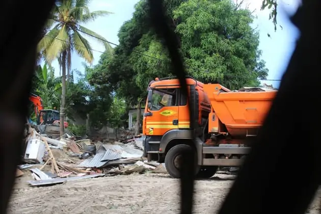 habitat-indigne-quartier-cetam-demolition-cases-tole-terrain-proprietaire-hospitalise