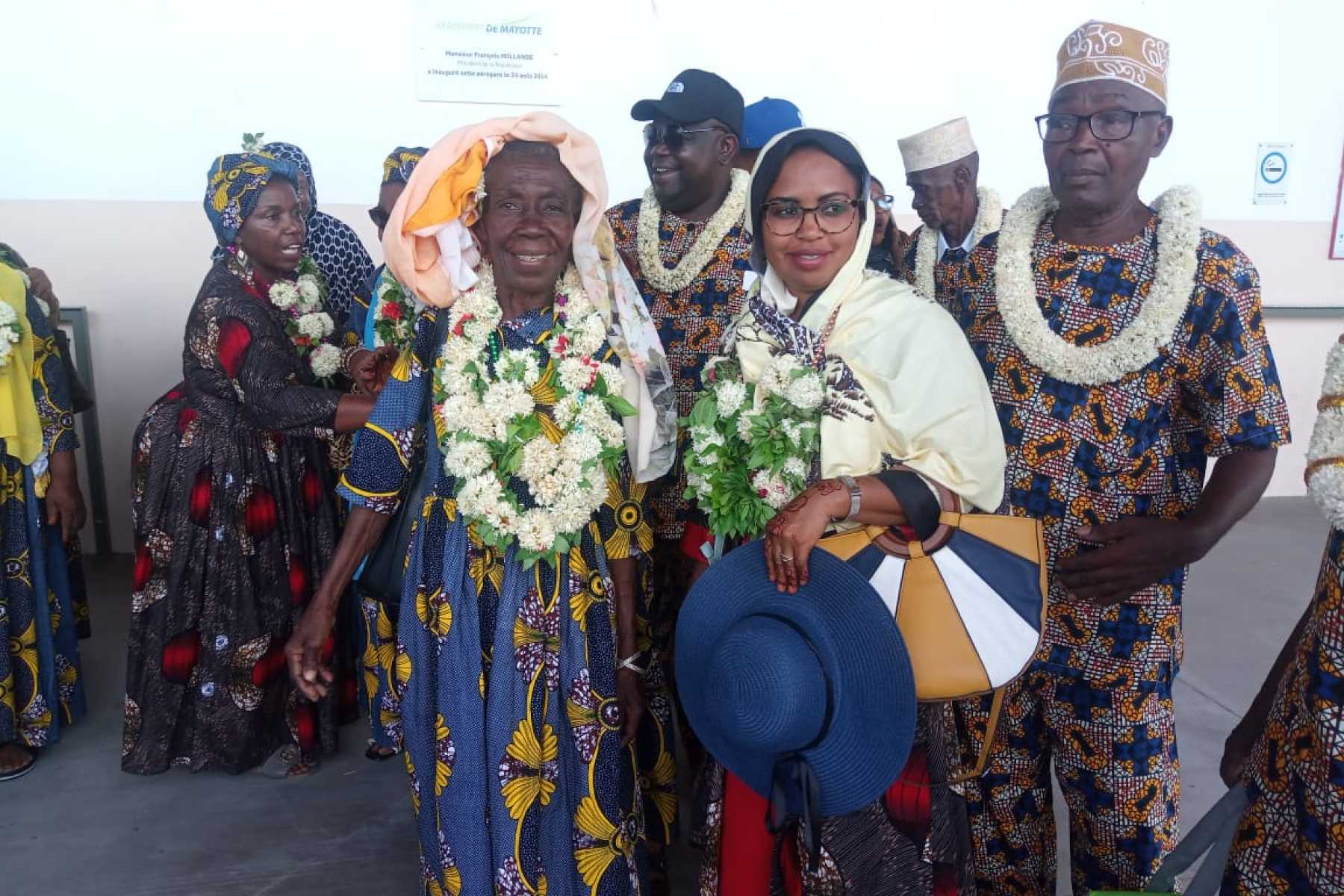 des-cocos-et-bacocos-enchantes-de-leurs-vacances-a-zanzibar