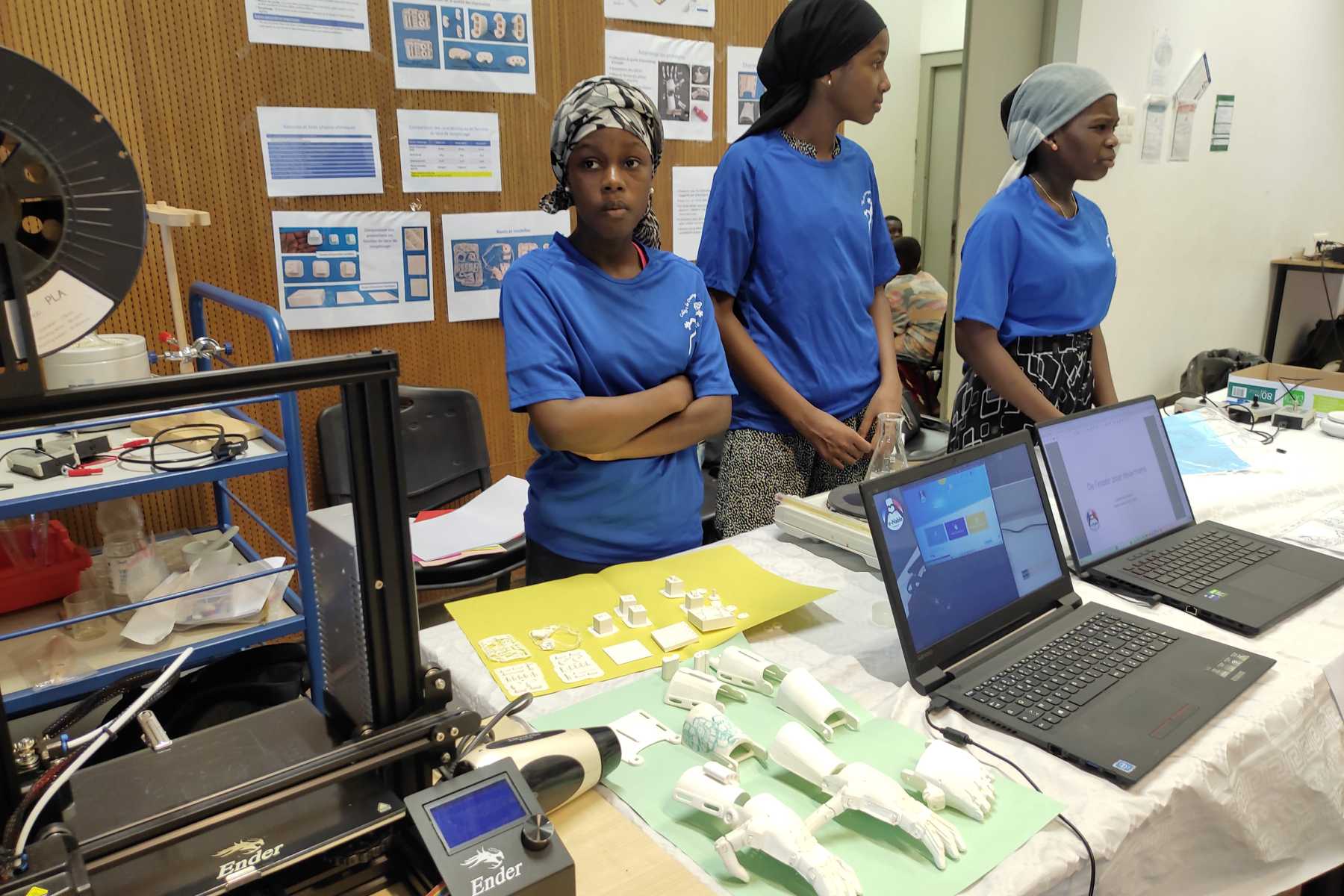 des-scientifiques-en-herbe-en-finale-academique-du-concours-cgenial