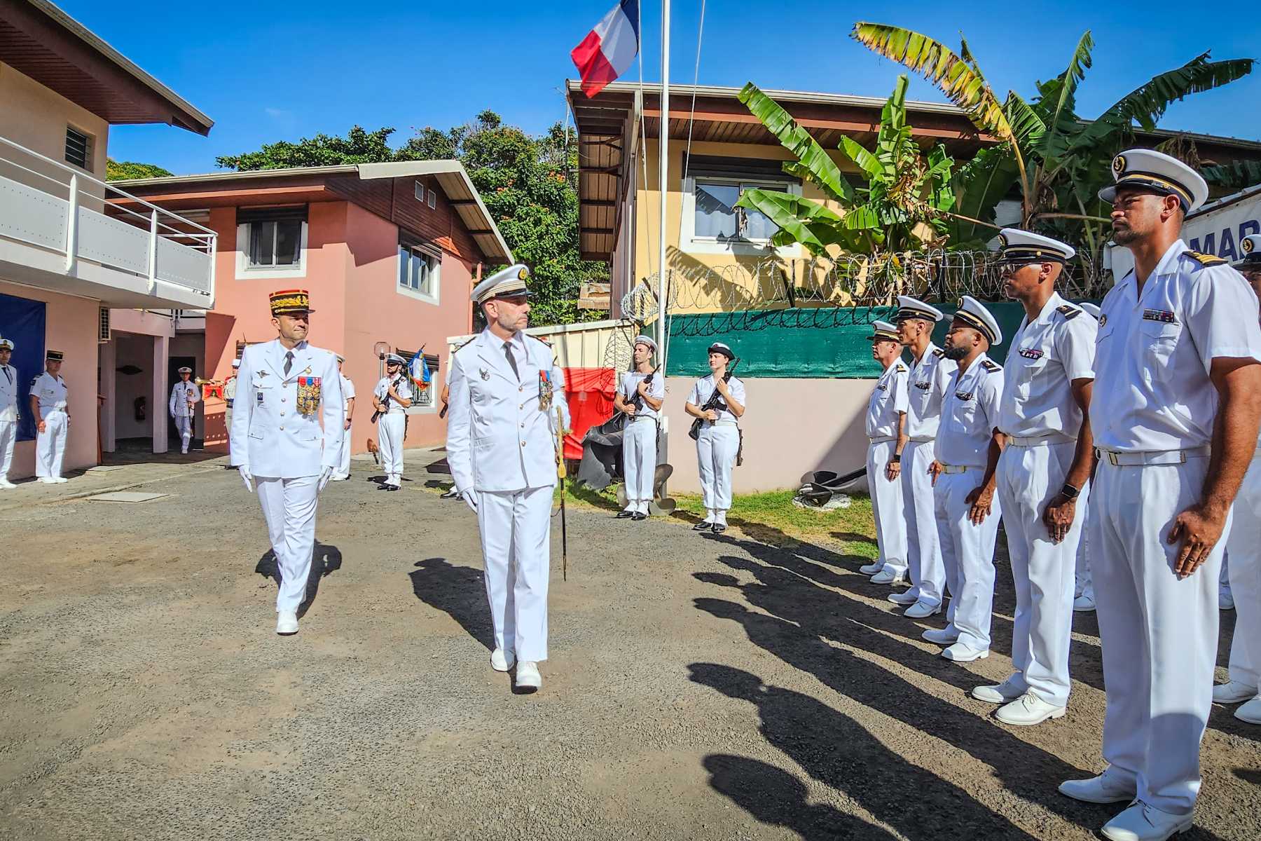 francois-xavier-pilven-prend-la-tete-de-la-base-navale-de-mayotte