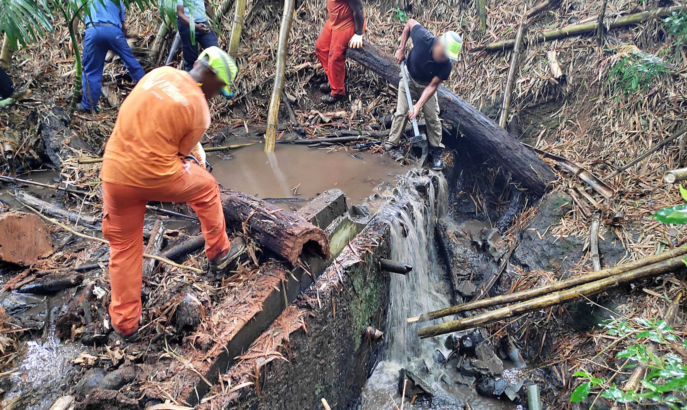 crise-de-leau-des-captages-deau-illegaux-detruits-a-bouyouni