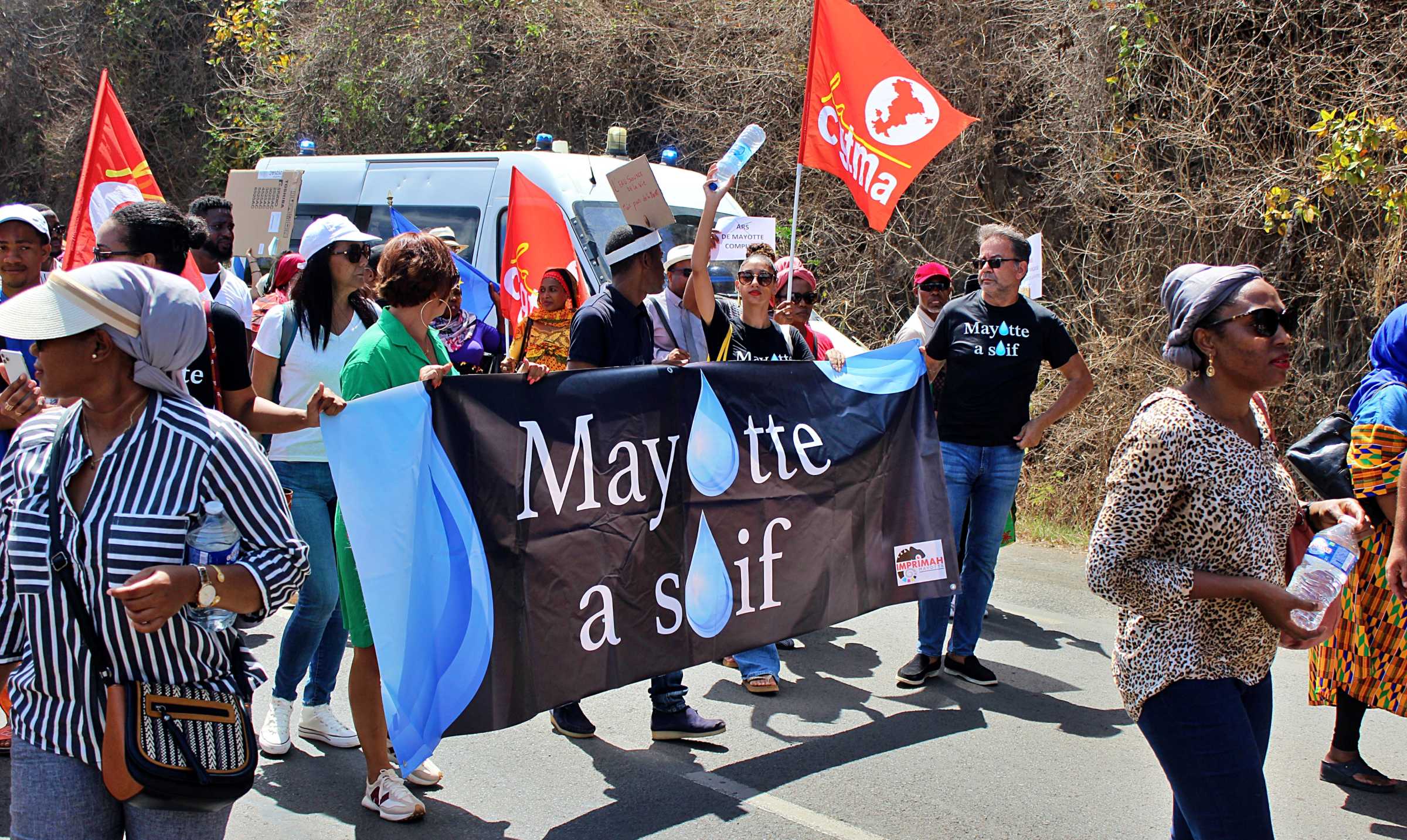 crise-de-leau-une-manifestation-du-collectif-mayotte-a-soif-le-6-novembre