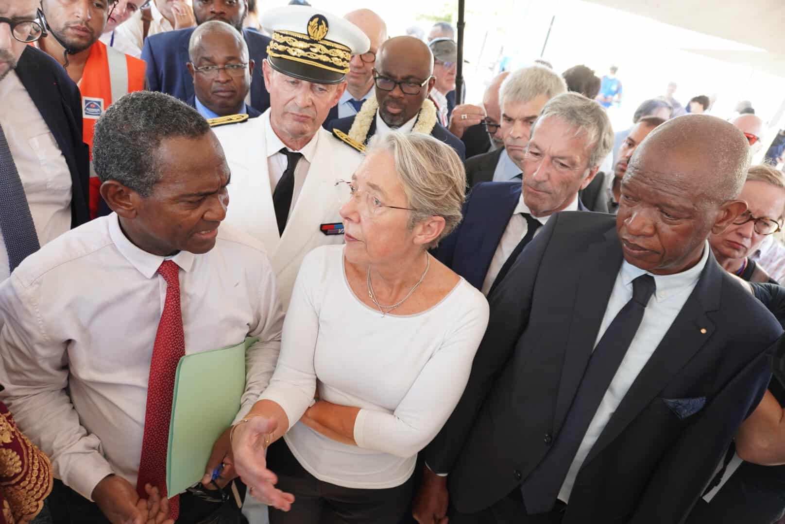 Elisabeth Borne « On ne peut pas laisser Mayotte sans solution face à