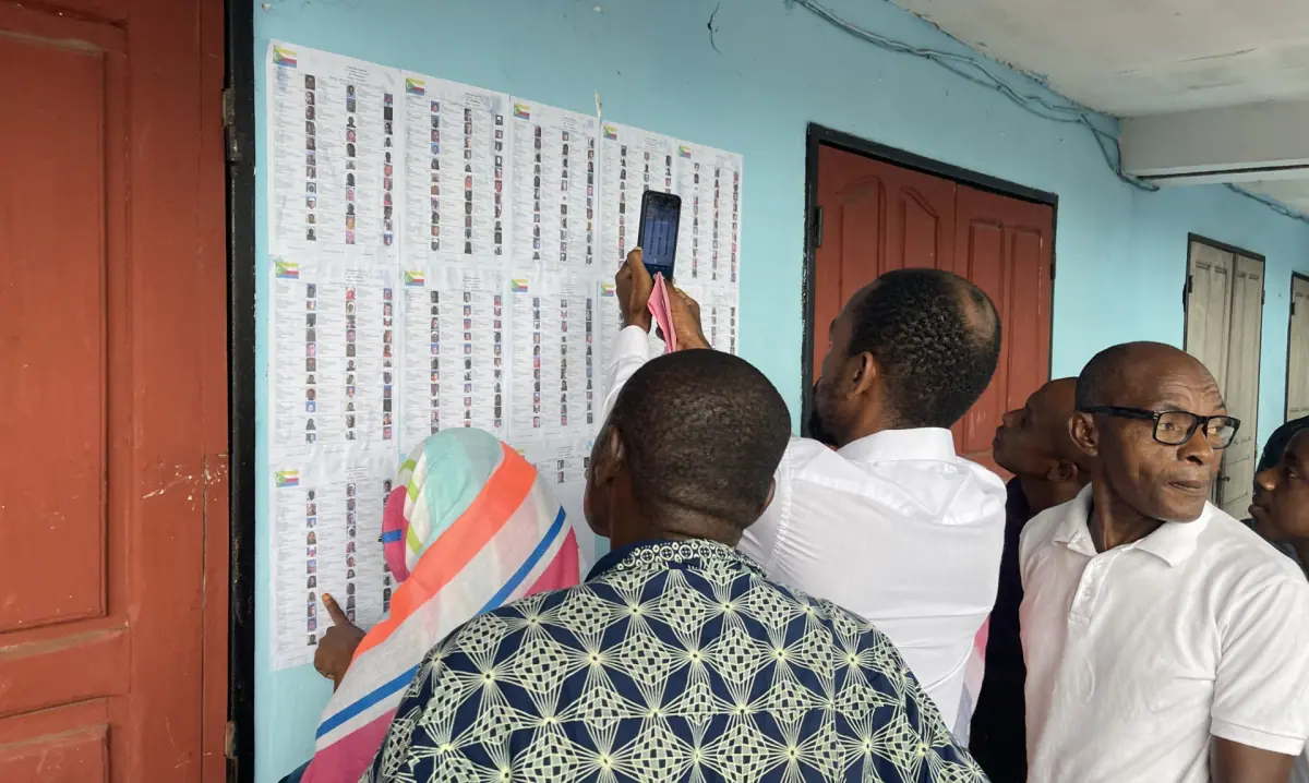 actualite/politique/les-comoriens-attendent-le-vainqueur-de-lelection-presidentielle