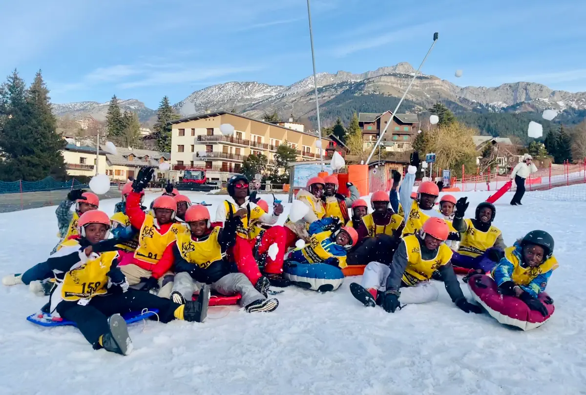 professeurs-de-doujani-battus--bataille-de-boules-de-neige