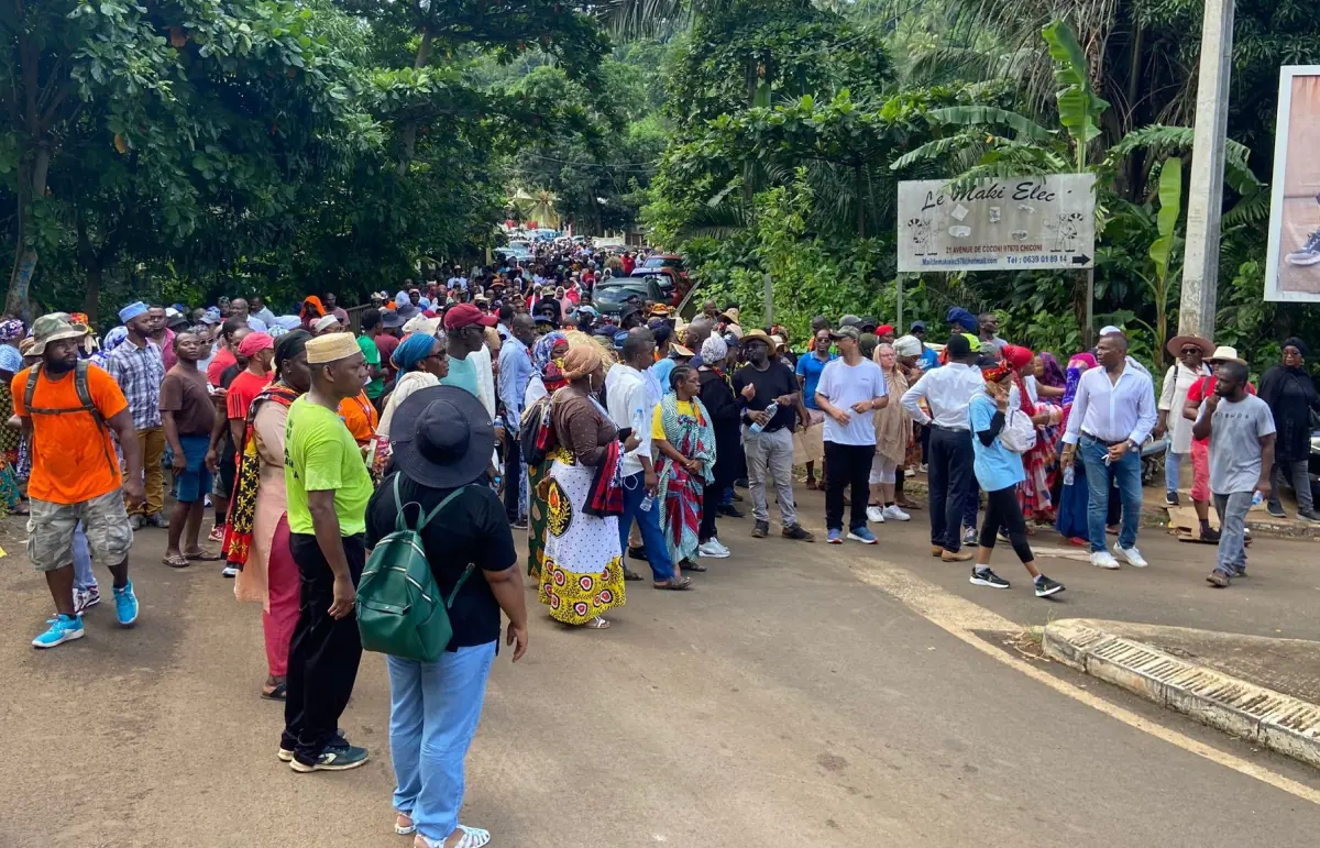 1000-personnes-marchent-en-soutien-des-deux-sadois-condamnes