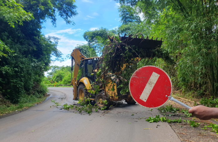 eboulis-la-rn2-entre-ironi-be-et-tsararano