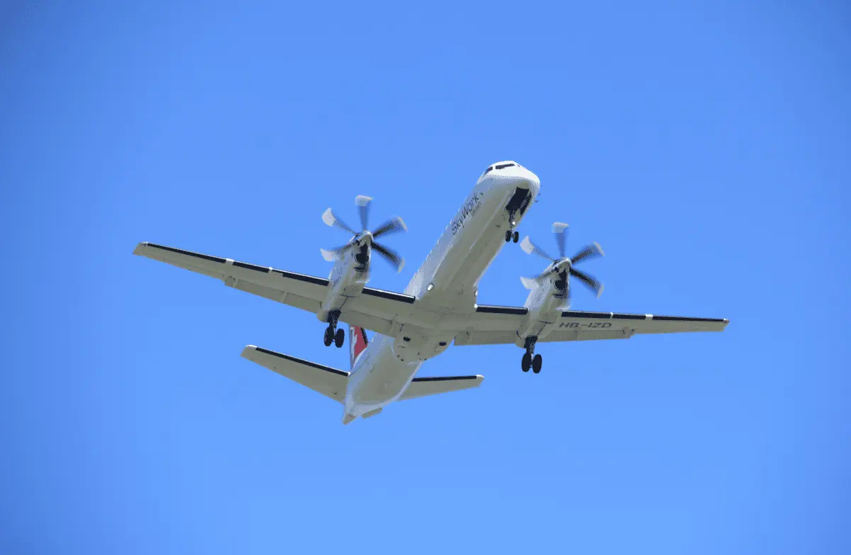 fly-li-une-nouvelle-compagnie-tombee-du-ciel