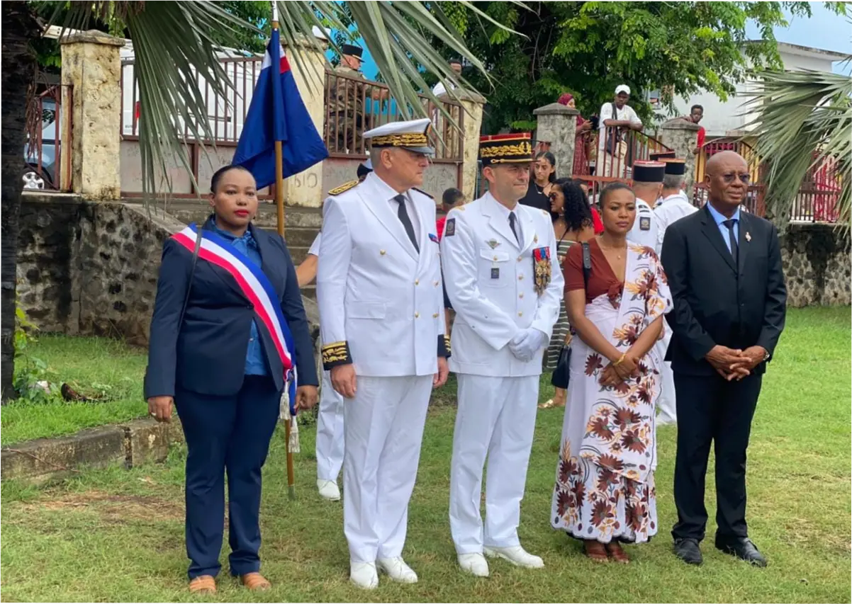 ceremonie-commemorative-pamandzi-avec-legion-etrangere