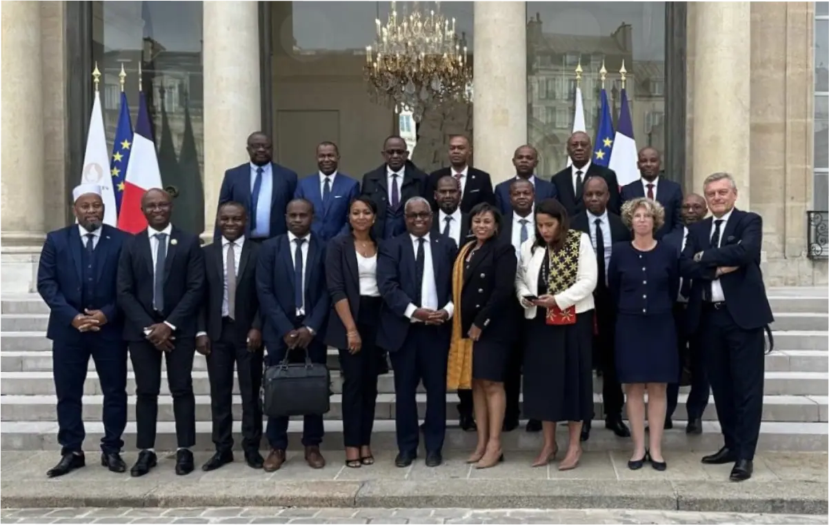 loi-mayotte-emmanuel-macron-se-donne-un-delai-dun-mois-pour-presenter-le-texte