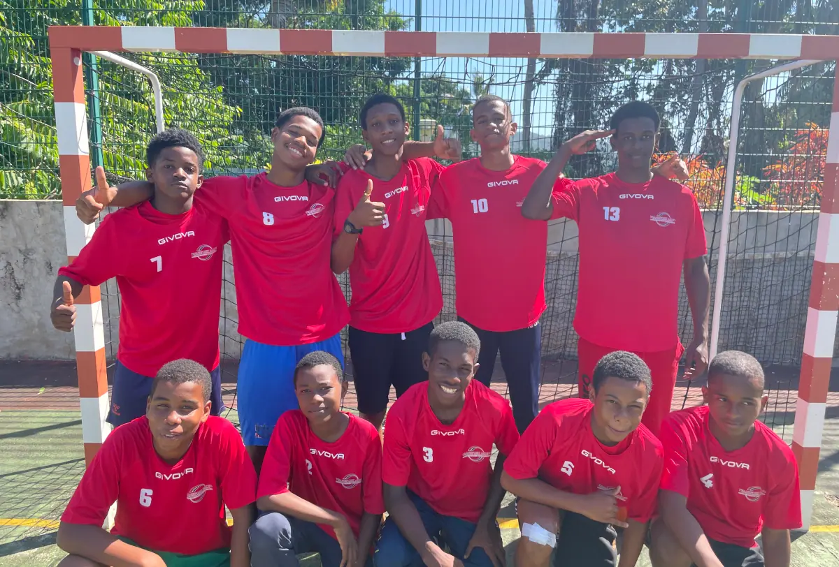 jeunes-handballeurs-en-competition-en-metropole