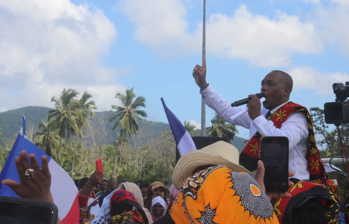 fin-du-titre-de-sejour-territorialise-sans-rattachement-a-la-fin-du-droit-du-sol