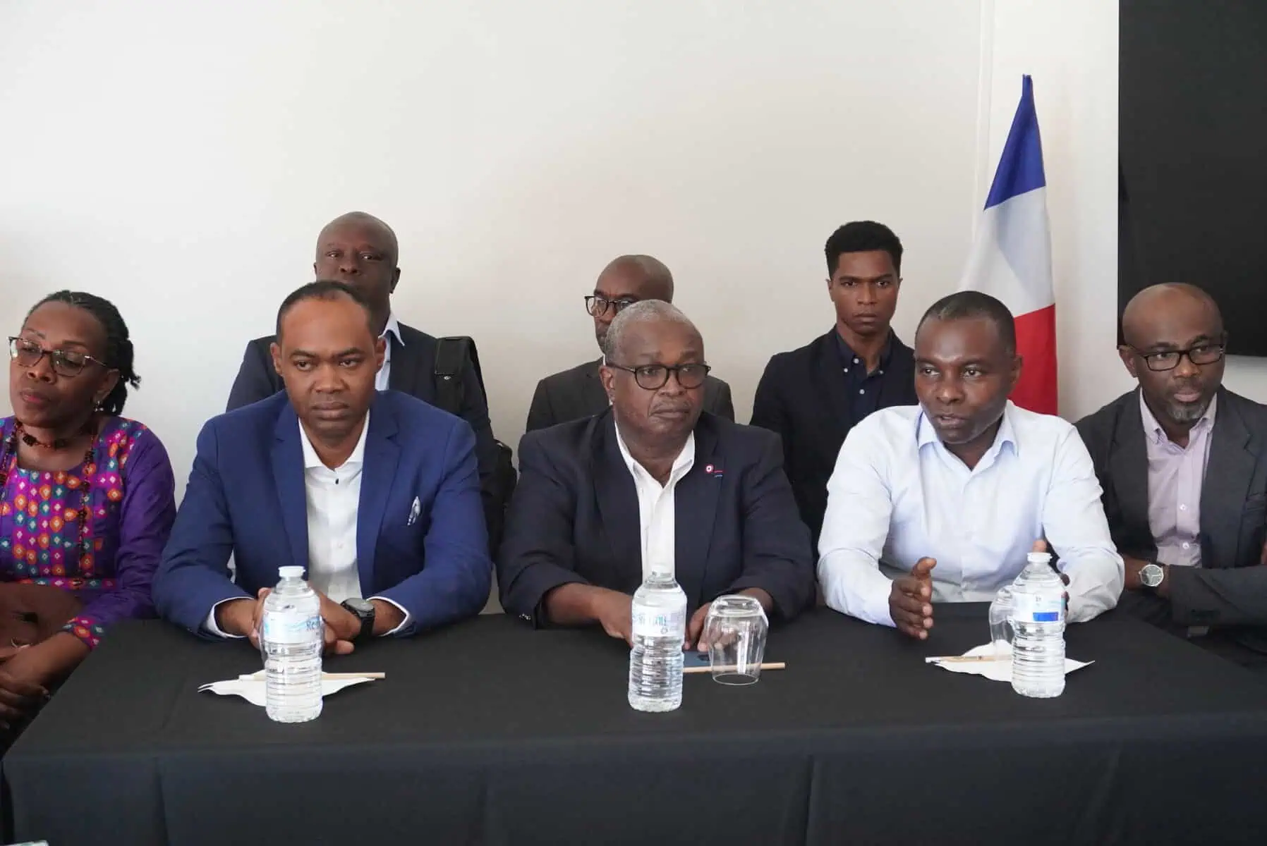 elections-legislatives-elus-appellent-voter-mansour-kamardine-pour-le-bien-loi-mayotte