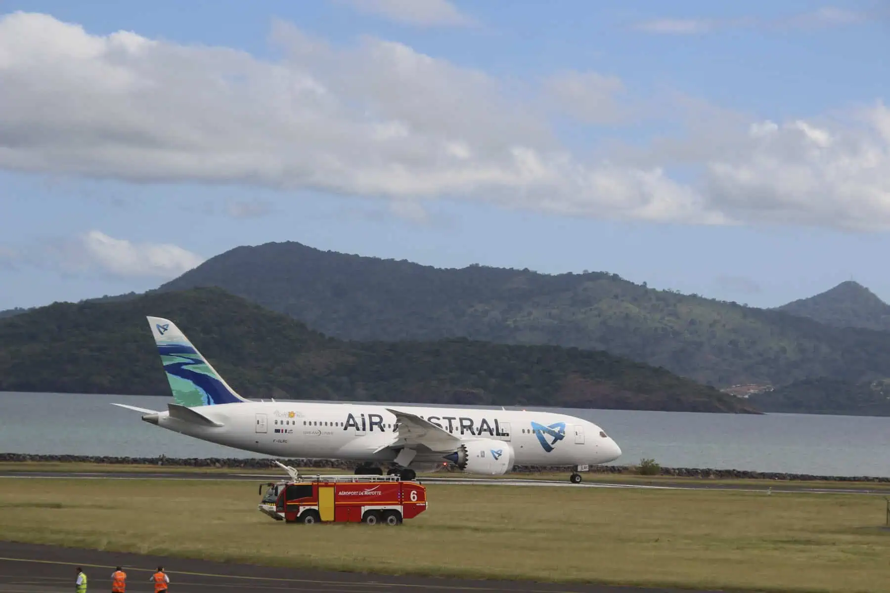 MH809_eco_Air Austral[38]