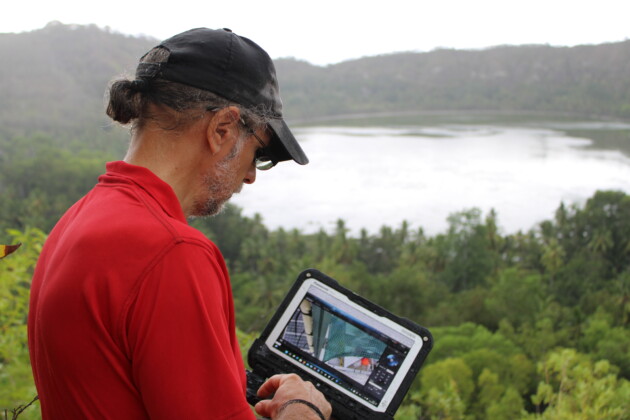 les-gaz-dorigine-volcanique-du-lac-dziani-observes-a-la-loupe