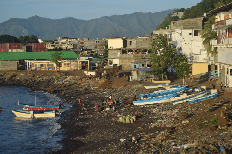 un-bateau-de-migrants-chavire-entre-anjouan-et-mayotte-fait-25-morts