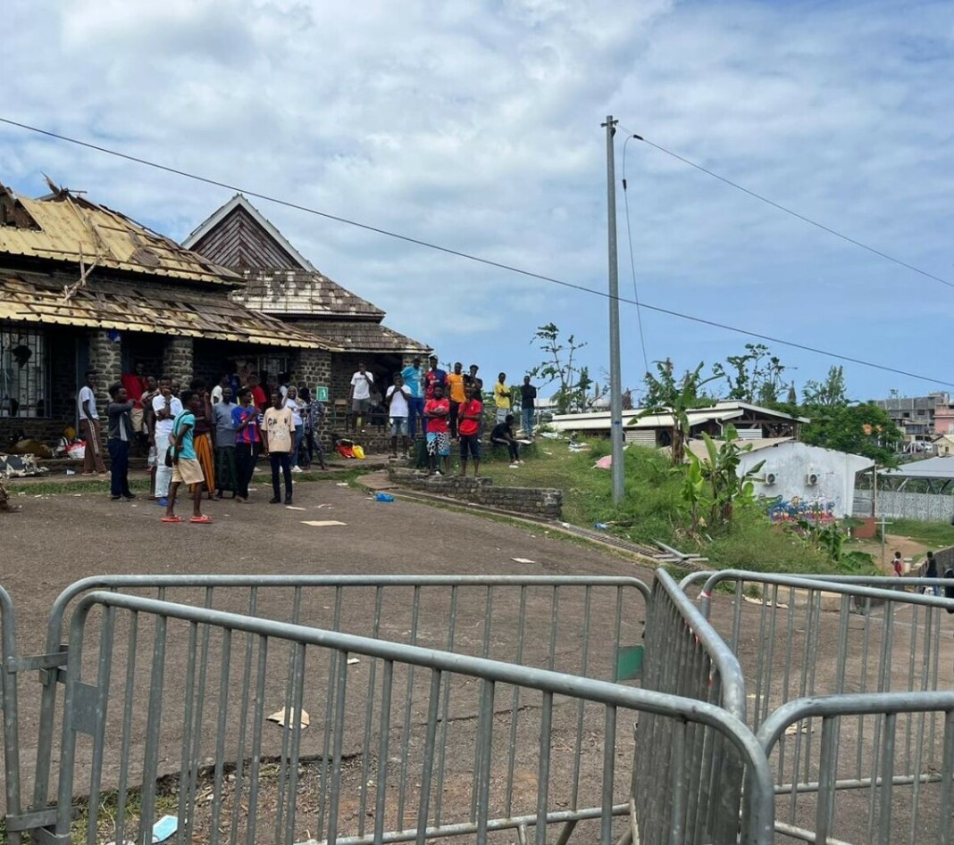 des-citoyens-sintroduisent-dans-le-lycee-bamana-pour-deloger-les-migrants