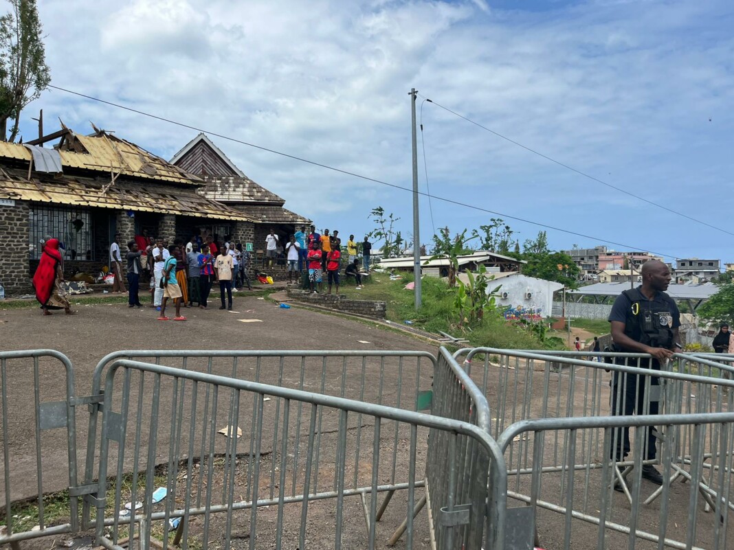 des-citoyens-sintroduisent-dans-le-lycee-bamana-pour-deloger-les-migrants