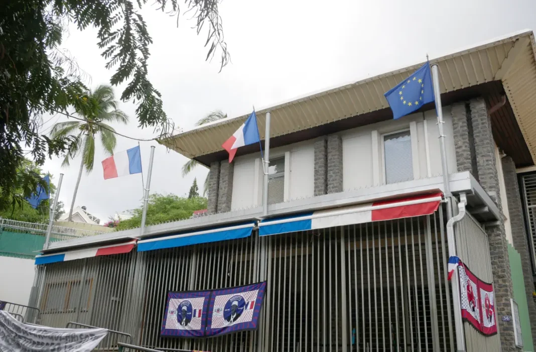 cest-toujours-limpasse-pour-les-etrangers-en-attente-de-regularisation