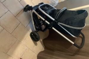 Poussette convertible et siège auto bébé