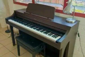 A VENDRE PIANO